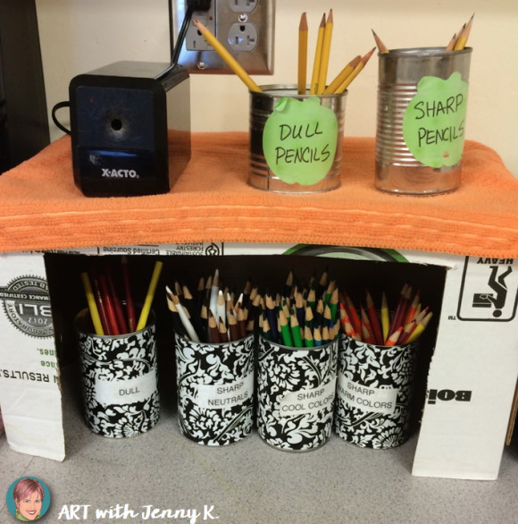 Classroom organization tip for teachers: Dull and sharp pencils and colored pencils system- how to. 